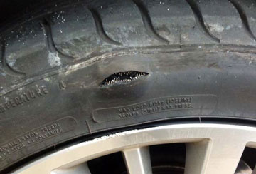 Боковой порез шины - можно ли ездить или ремонтировать?
